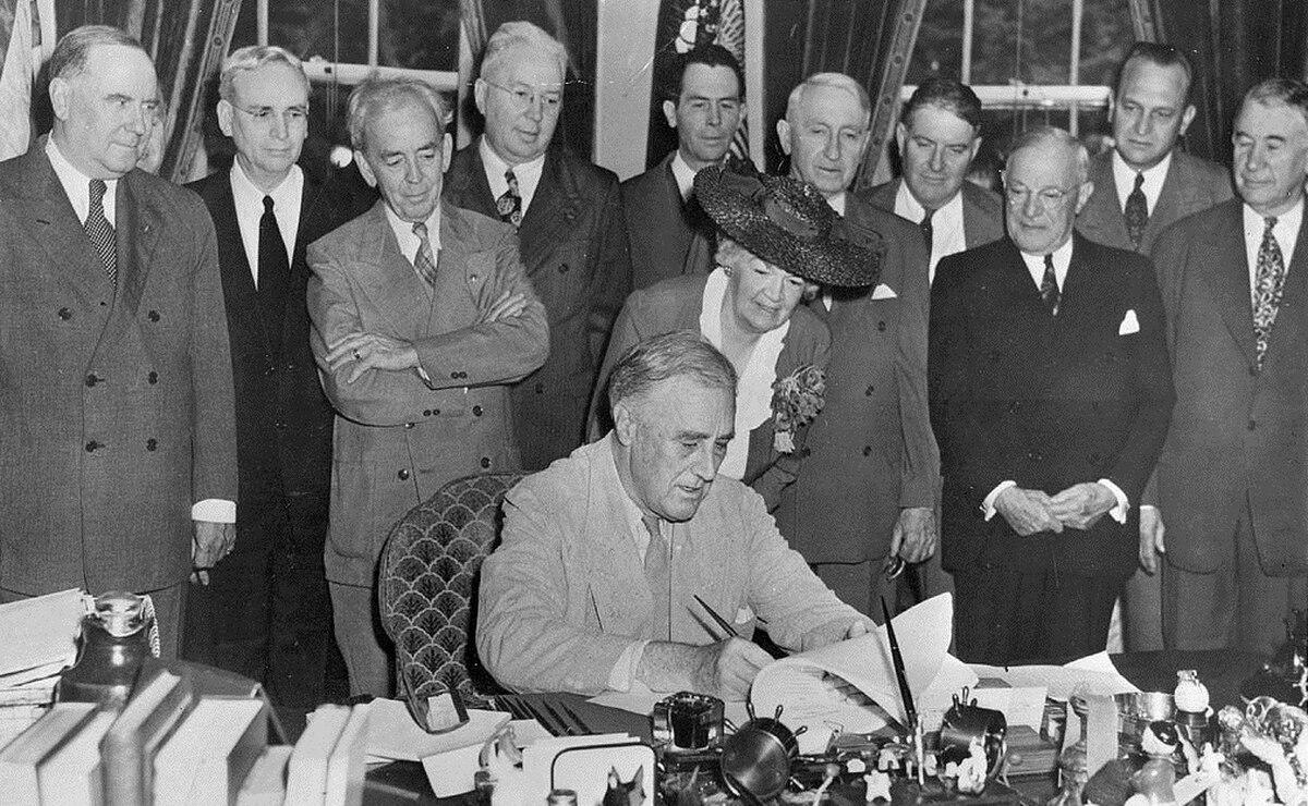 President Franklin Roosevelt signs what would become known as the GI Bill in his office June 22, 1944. (FDR Library Photo Collection) A brief history of the GI Bill
